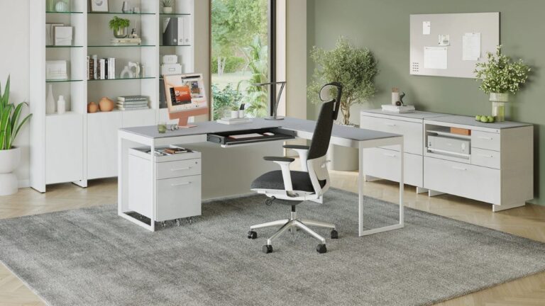 Choosing Office Desks for Hybrid Work: How to Support a Flexible Workforce